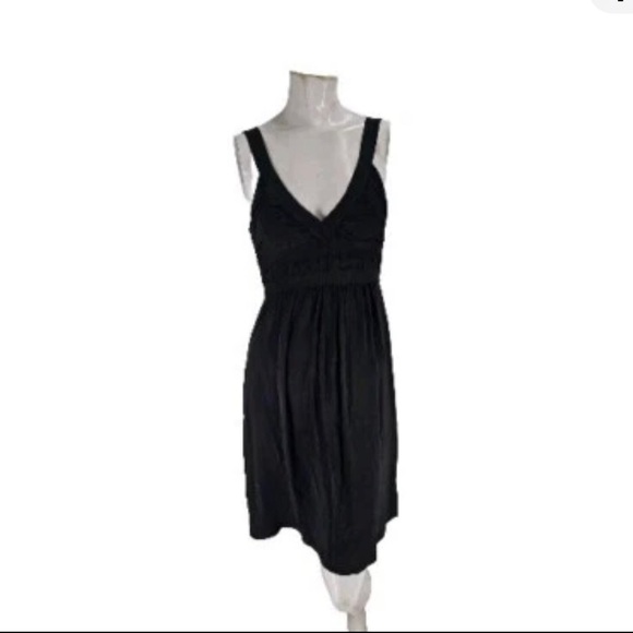 Design History Dresses & Skirts - Design History Black V-Neck Sleeveless Summer Casual Dress Women’s Size M